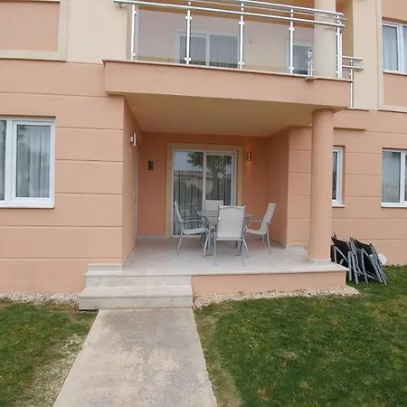 2 Kisilik Cocuk Havuzlu Ve Aquaparkli Daire, Aydin Kusadasi-awz144 Apartmán Soke